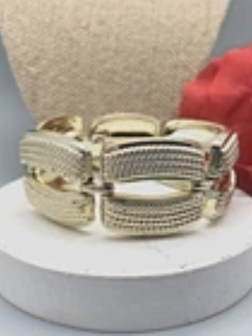 Vtg Signed LISNER Bracelet Shiny Large Link Gold Tone Textured Fold Clasp 7"